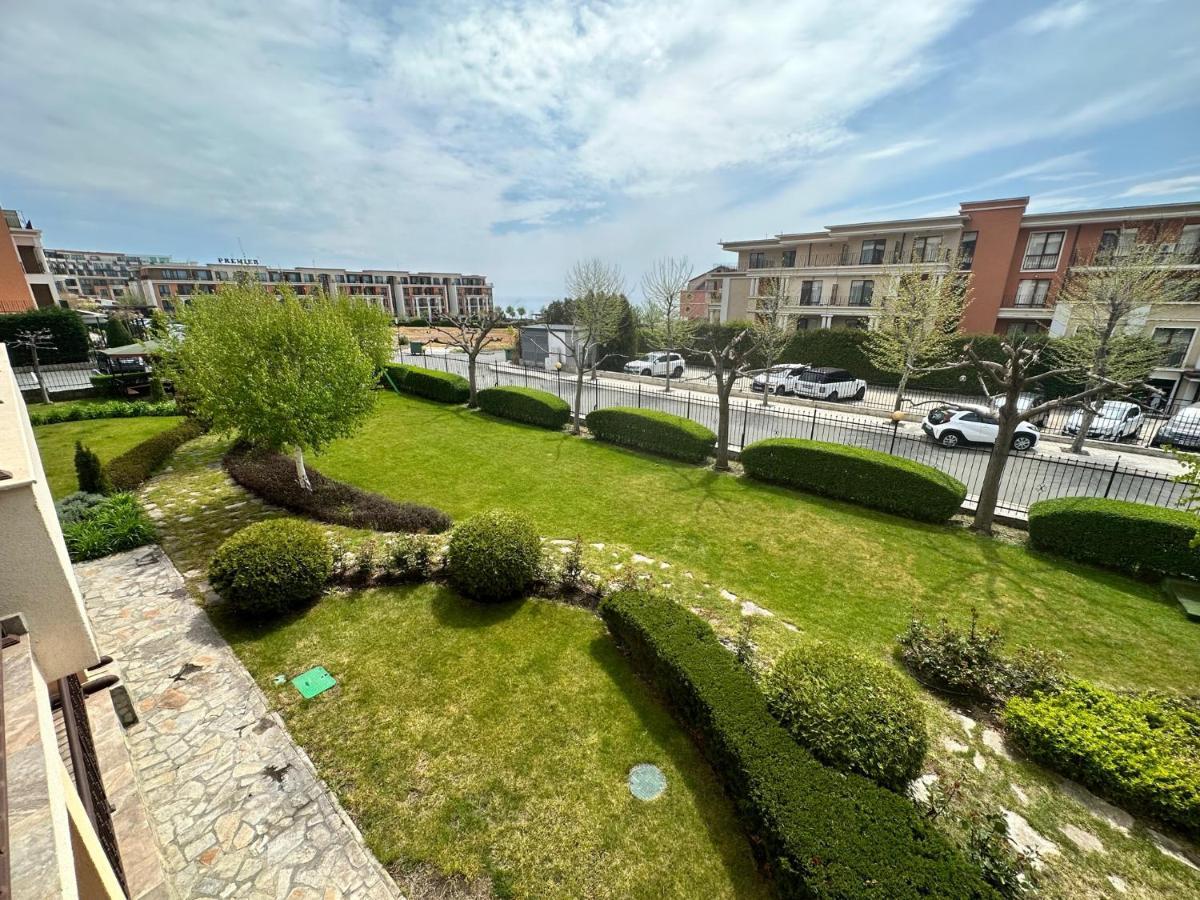 Private Apartments In Oxygen Sveti Vlas Luaran gambar