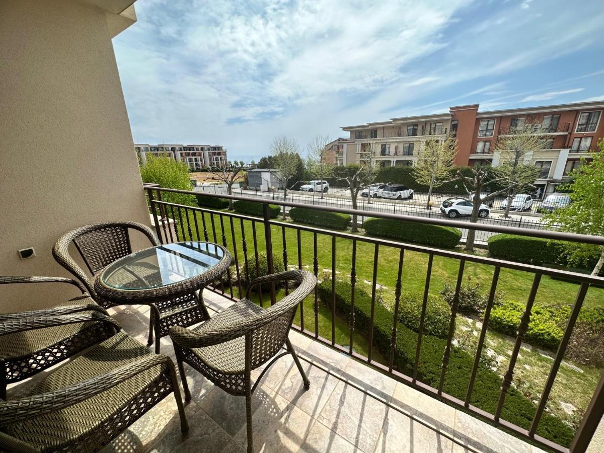 Private Apartments In Oxygen Sveti Vlas Luaran gambar