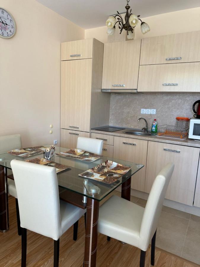Private Apartments In Oxygen Sveti Vlas Luaran gambar