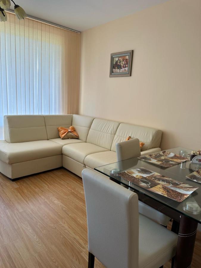 Private Apartments In Oxygen Sveti Vlas Luaran gambar