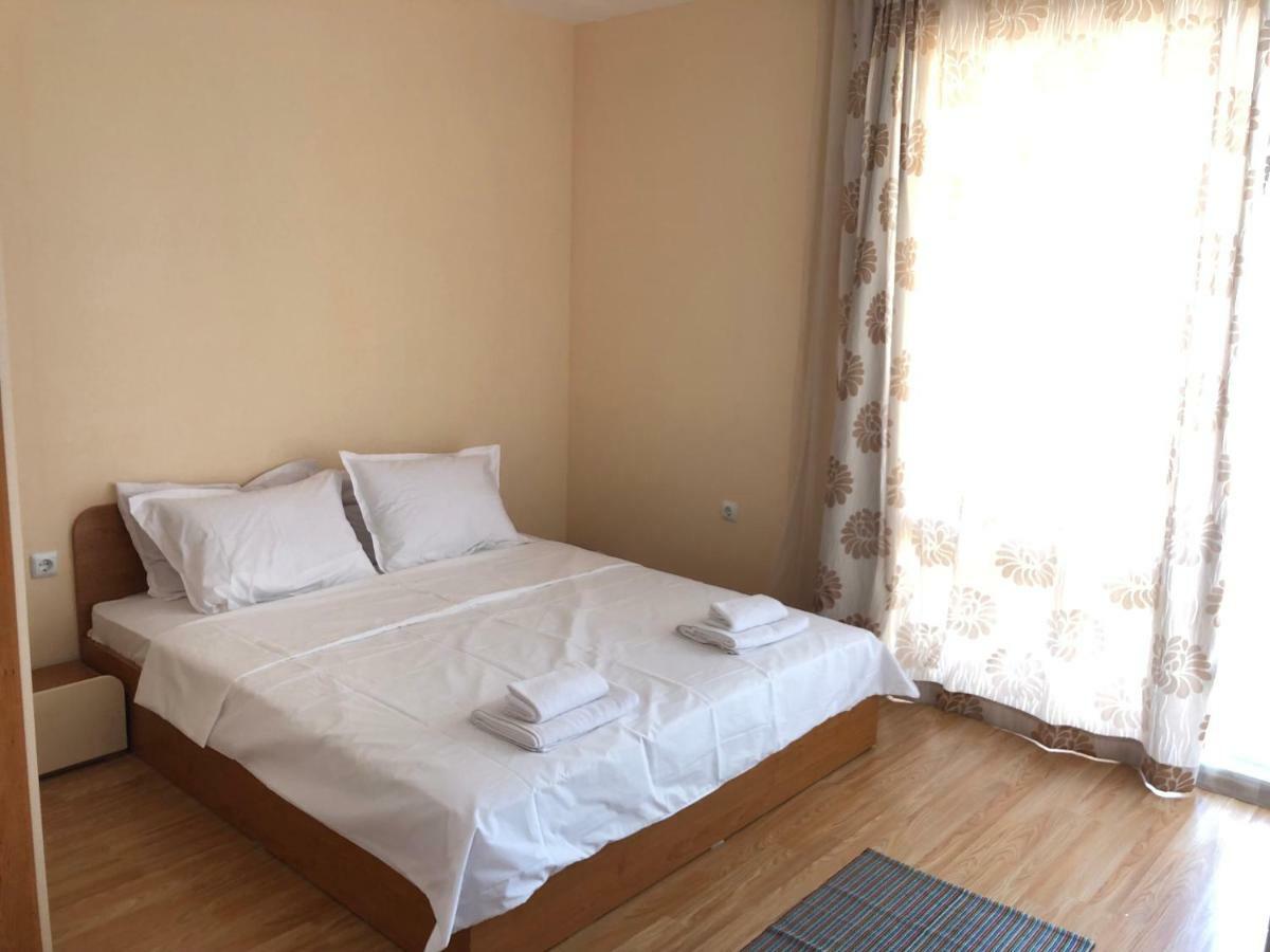 Private Apartments In Oxygen Sveti Vlas Luaran gambar